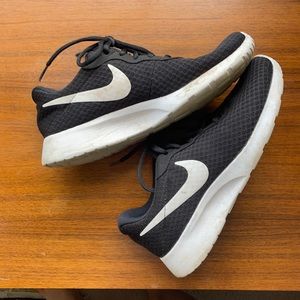 Basic Nike Shoe